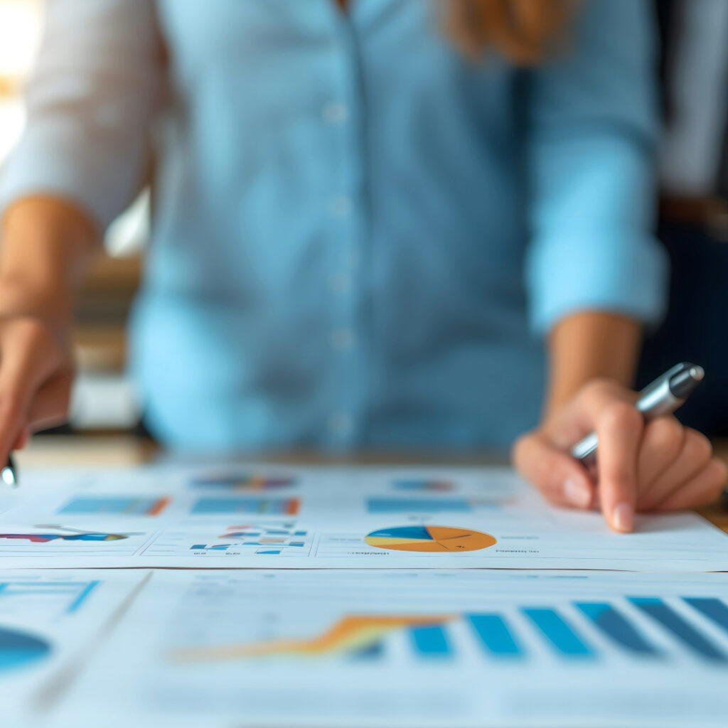 Le CSE et son expert analysent les décisions du groupe et leurs impacts sur l’entreprise locale
